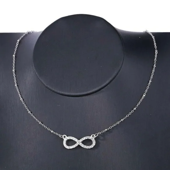 Women Decor Necklace - Picture 2 of 3